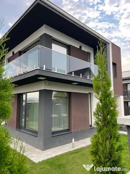 Casă cu 4 camere în Sânpetru