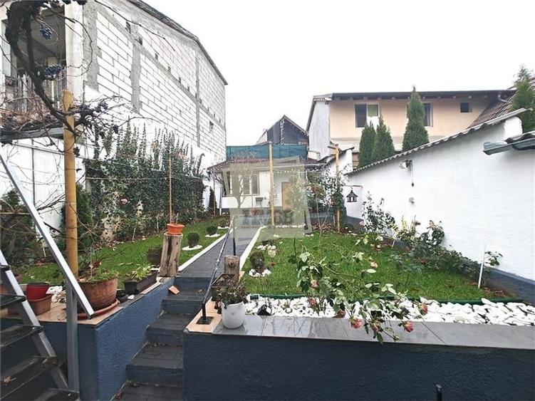 Casă individuală cu 4 camere cu Garaj în Trei Stejari