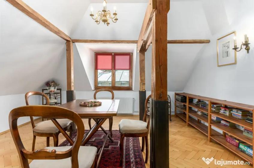 Apartament cu 2 camere semidecomandat în P-ța Victoriei