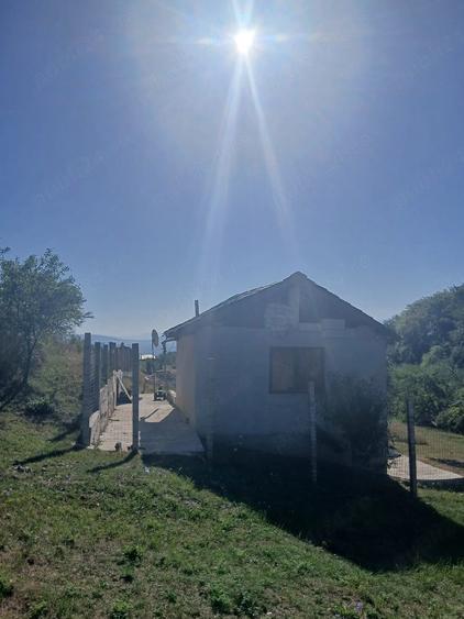 Casă cu 4 camere cu Teren 500 Mp în Exterior Vest