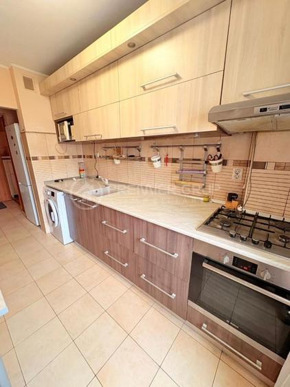 Apartament cu 3 camere decomandat în Zimbru