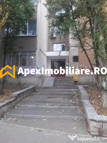 Apartament cu 2 camere decomandat în Drumul Taberei