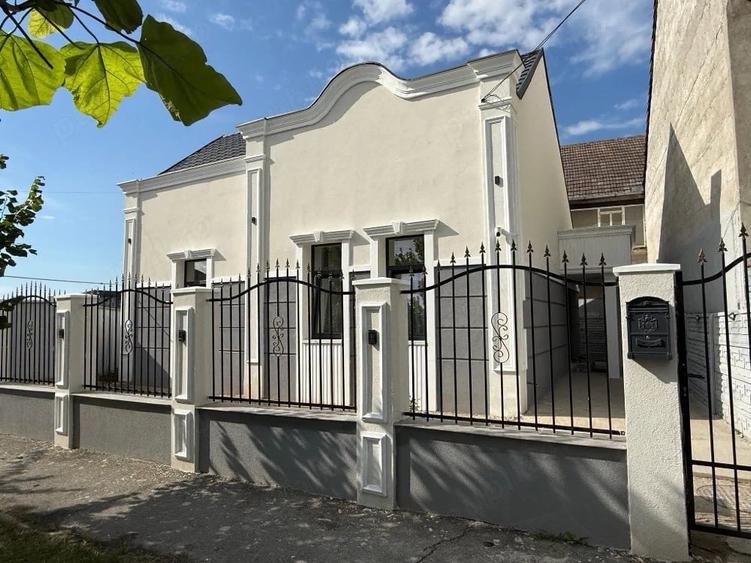 Casă cu 2 camere cu Teren 500 Mp în Central