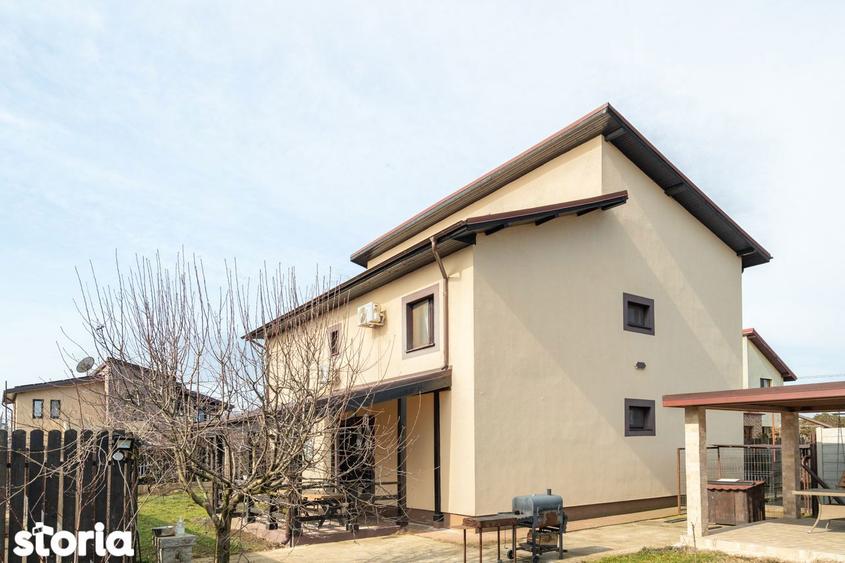 Casă cu 7 camere cu Garaj în Brănești
