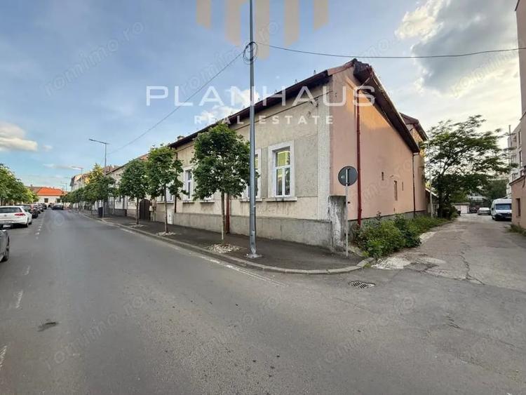 Casă cu 2 camere cu Teren 249 Mp în Ultracentral