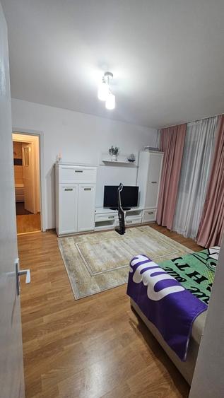 Apartament cu 2 camere semidecomandat în Podu Roș
