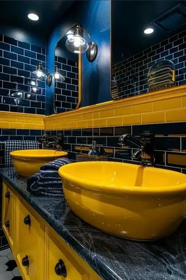 Apartament cu 3 camere semidecomandat în Titan