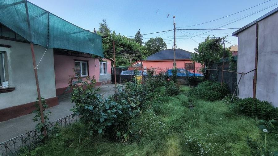 Casă cu 4 camere cu Teren 294 Mp în Central