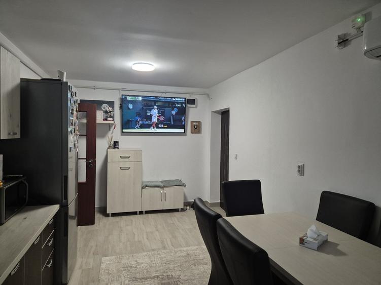 Apartament cu 2 camere semidecomandat în Central