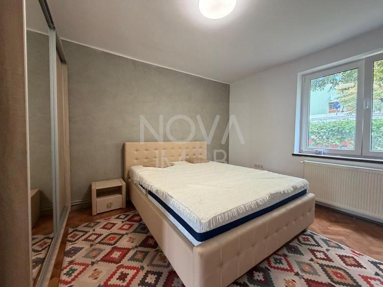 Apartament cu 2 camere semidecomandat, mobilat în Central