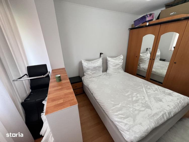 Apartament cu 3 camere în Micro 16
