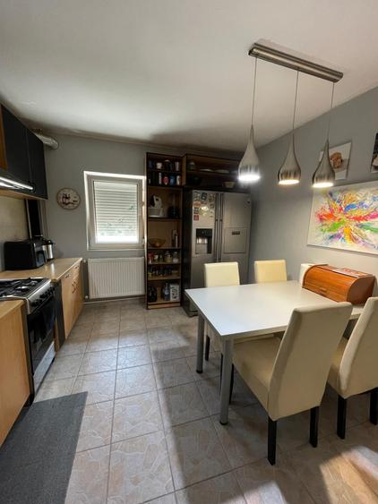 Apartament cu 3 camere semidecomandat în Aradului — fotografia 3