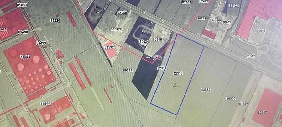 Teren de 30500 mp, în Bradu