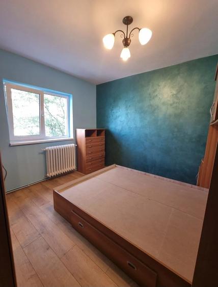 Apartament cu 3 camere decomandat în Metalurgie