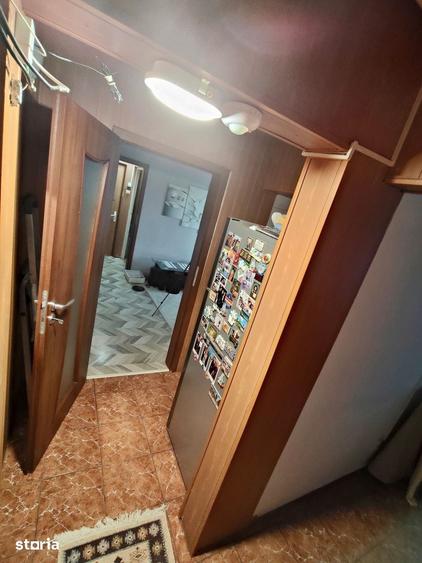 Apartament cu 3 camere în Florilor