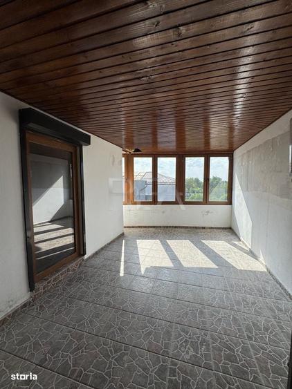 Casă cu 4 camere decomandat în Central