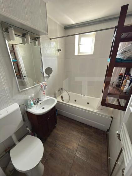 Apartament cu 3 camere decomandat, mobilat în Cina