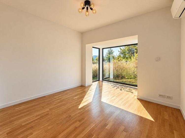 Apartament cu 4 camere, mobilat în Pipera