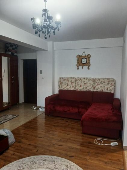 Apartament cu 2 camere semidecomandat în Șcheia