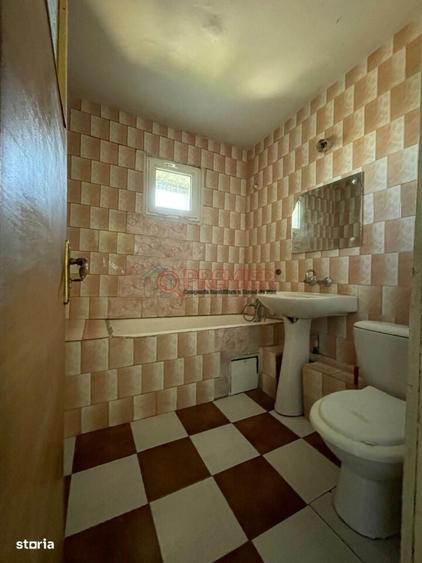 Apartament cu 3 camere semidecomandat în Berceni — fotografia 3