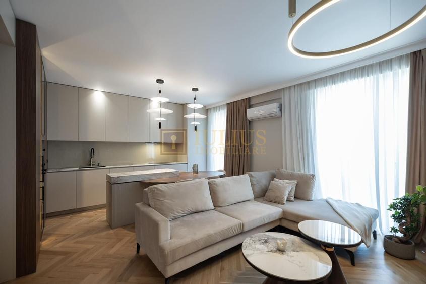 Apartament cu 3 camere decomandat, mobilat în Aradului