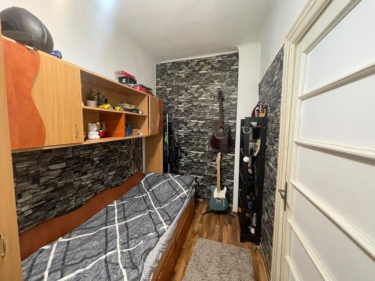Apartament cu 4 camere semidecomandat, mobilat în Parcul Carol