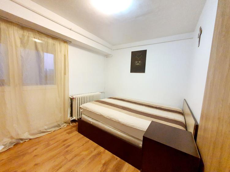 Apartament cu 2 camere decomandat în P-ța Unirii