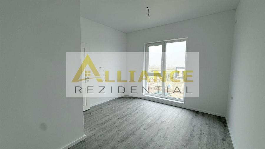 Casă individuală cu 4 camere cu Canalizare în Berceni