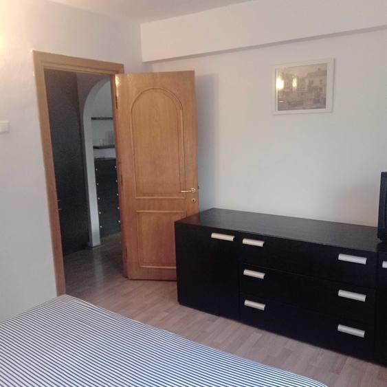 Inchiriez apartament ultracentral ultramodern - 2