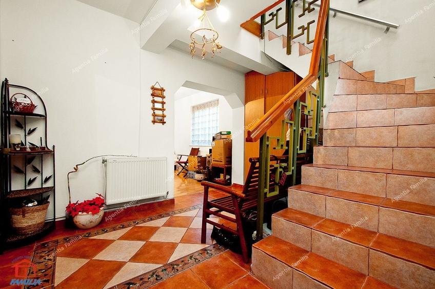 Casă individuală cu 3 camere cu Canalizare în Ultracentral