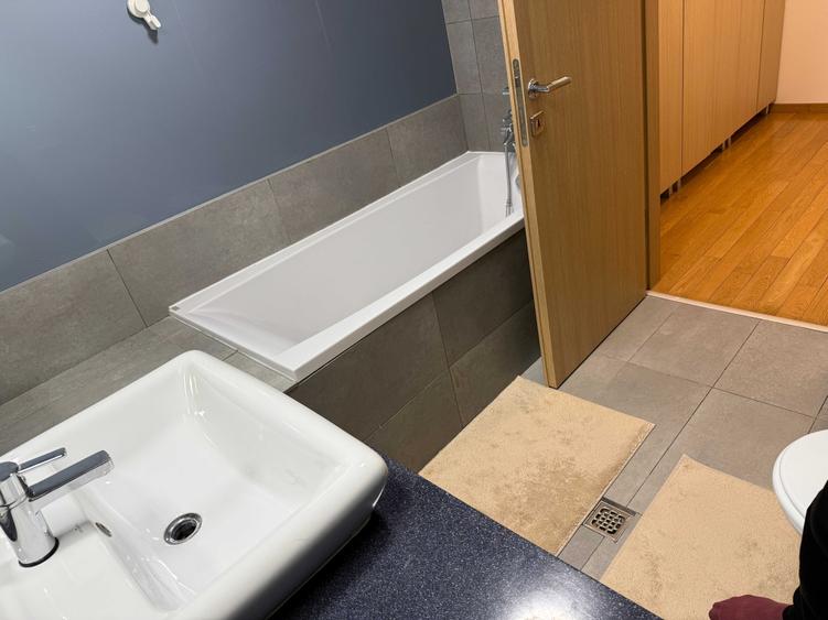 Apartament cu 2 camere decomandat în Pipera