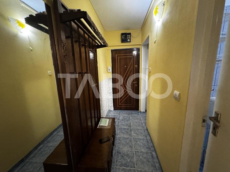 Apartament cu 2 camere nedecomandat, mobilat în Mihai Viteazul