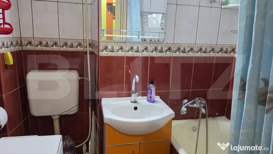 Apartament cu 2 camere semidecomandat în Micro 14