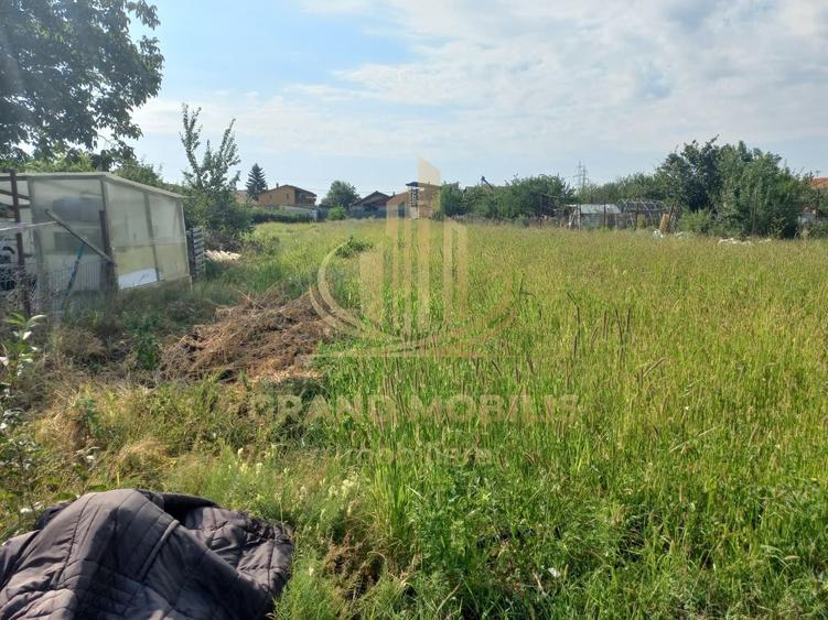 Casă individuală cu 3 camere cu Canalizare în Plopi