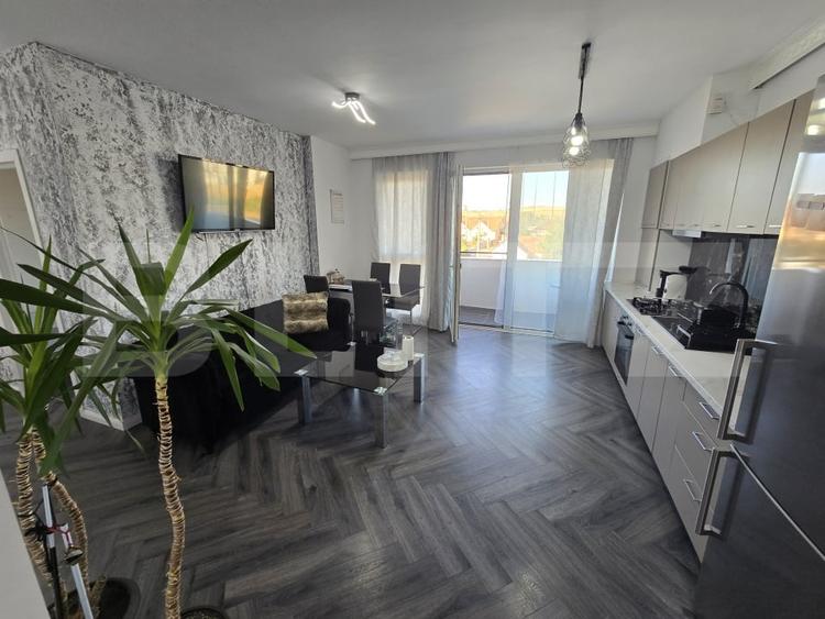 Apartament cu 3 camere decomandat, mobilat în Apahida