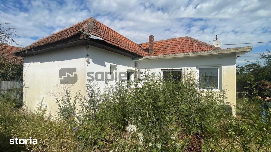Casă cu 2 camere cu Teren 2058 Mp în Sântandrei