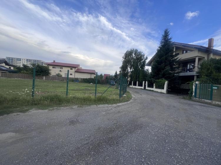 Teren Construcții intravilan de 749.90002441406 mp, în Nord-Est