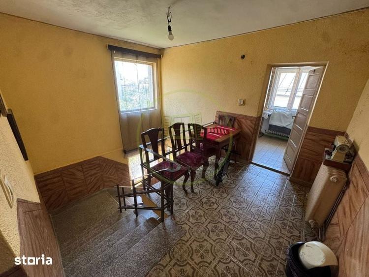 Casă cu 5 camere decomandat cu Teren 430 Mp în Siloz