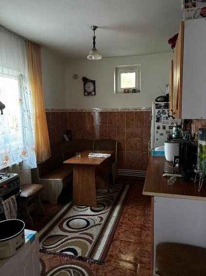 Casă individuală cu 4 camere cu Canalizare în Sud