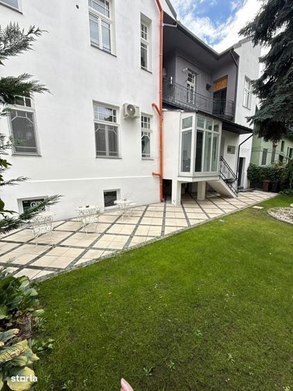 Apartament cu 4 camere în Ultracentral