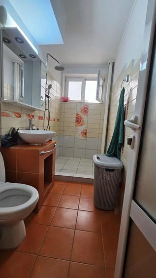 RAR PE PIA?A | 3 camere decomandat | Etaj 2 | Pia?a Primariei Cinema Bucure?ti | 122.900 - 7