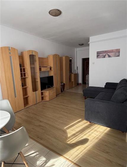 Apartament cu 2 camere semidecomandat, mobilat în Steaua