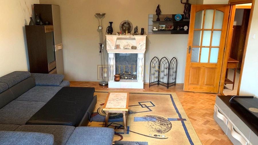 Apartament cu 3 camere decomandat, mobilat în Lunei