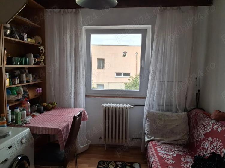 Apartament cu 2 camere decomandat în Buziașului