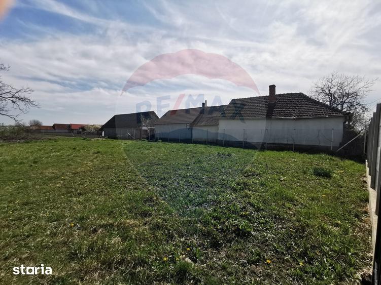 Teren de 3775 mp, în Cefa