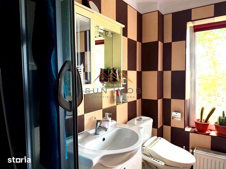 Casă cu 4 camere cu Teren 960 Mp în Bănești