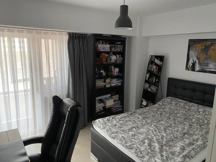 Apartament cu 4 camere decomandat în Unirii