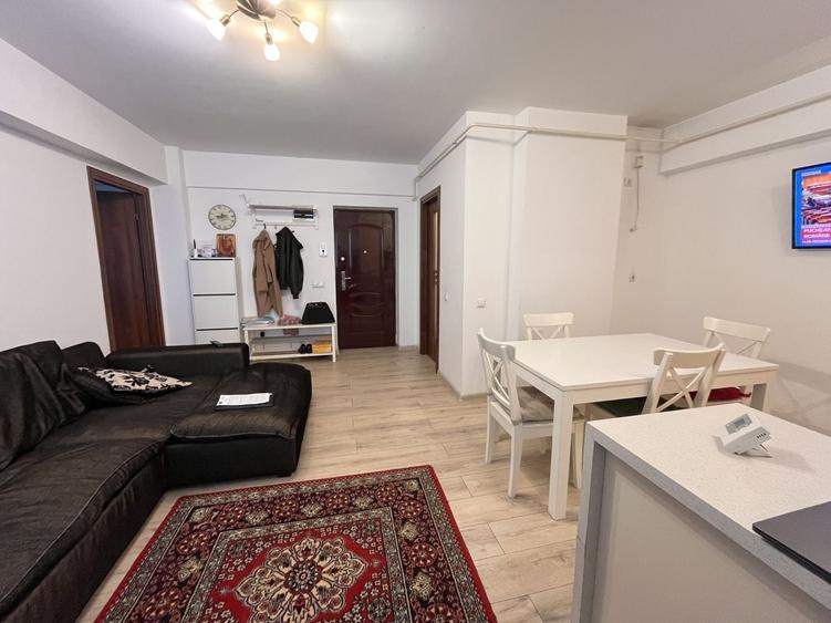 Apartament cu 2 camere semidecomandat, mobilat în George Enescu