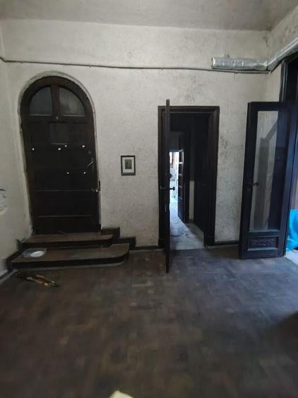 Casă individuală cu 12 camere cu Canalizare în Pache Protopopescu