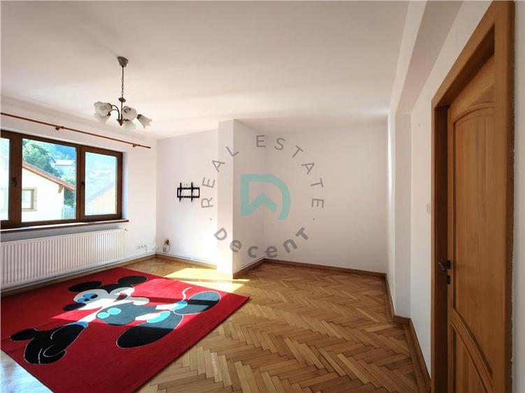 Apartament cu 3 camere decomandat în Centrul Istoric